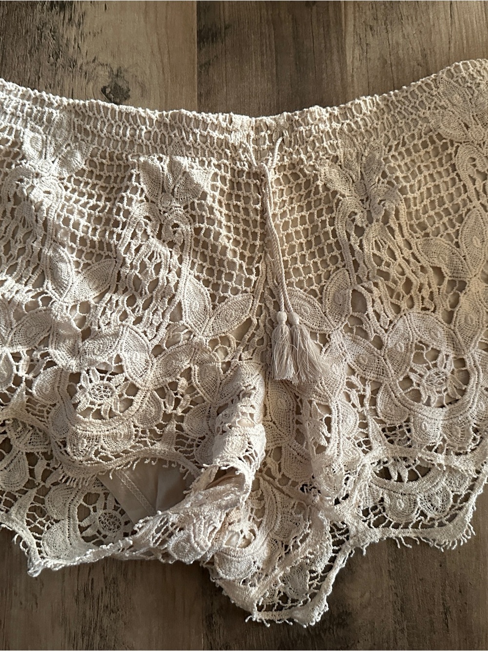 Express Crochet Lace Sleep Shorts in Cream